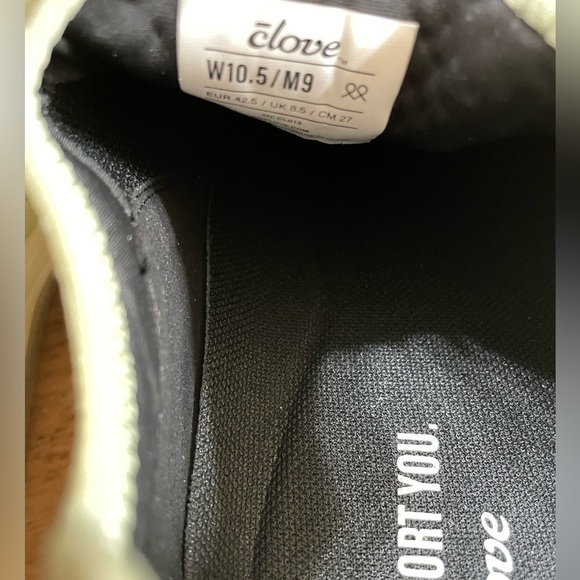 NEW CLOVE Sage Green Limited Edition Classic Nursing Shoes - Picture 3 of 13